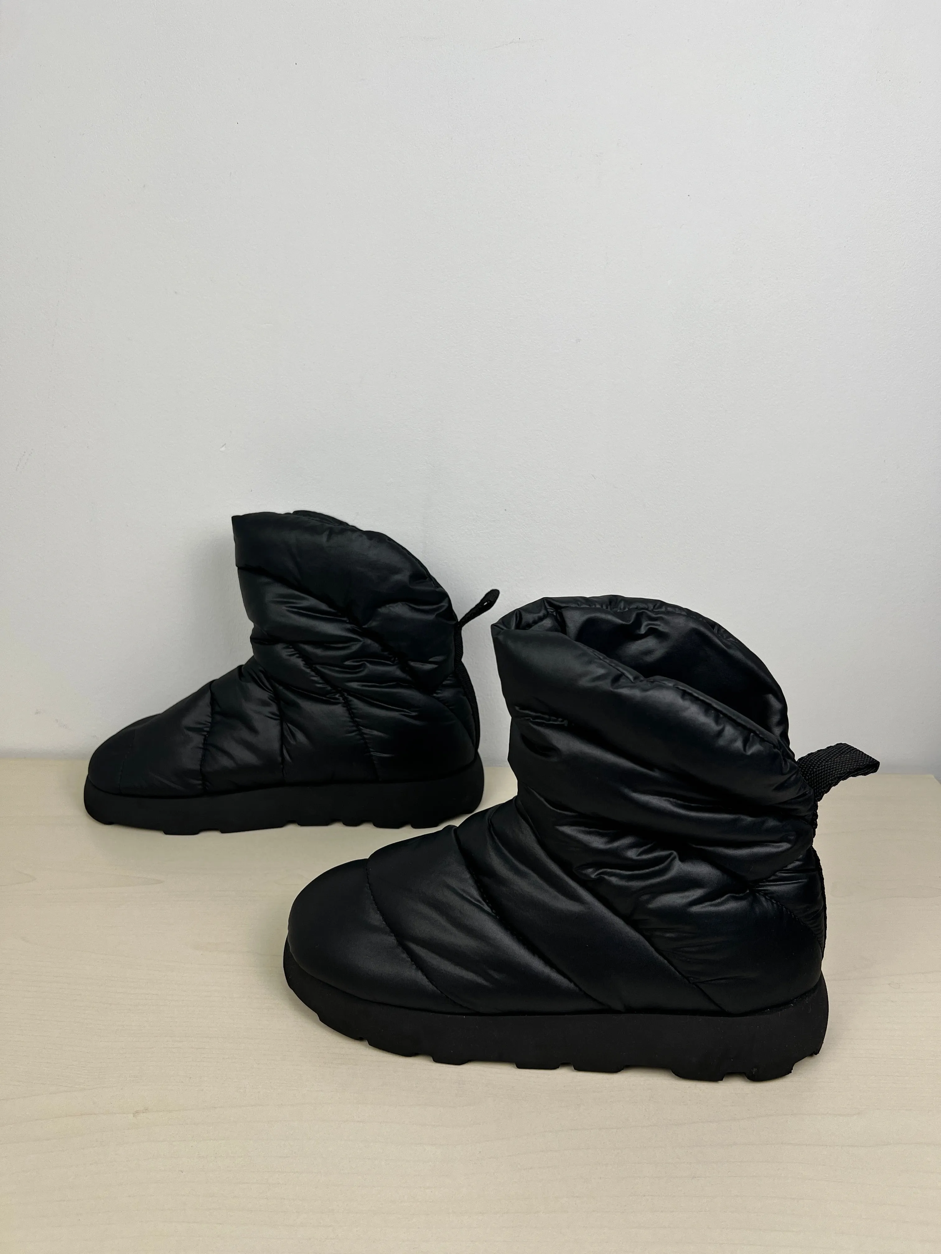 Boots Snow By PIUMESTUDIO In Black, Size: 6