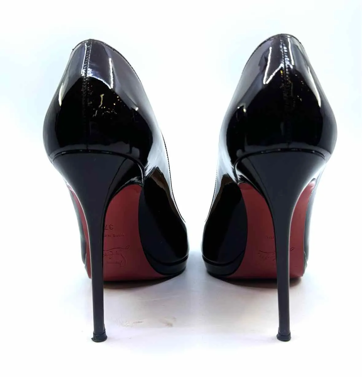 CHRISTIAN LOUBOUTIN Filo Pumps | Size 7