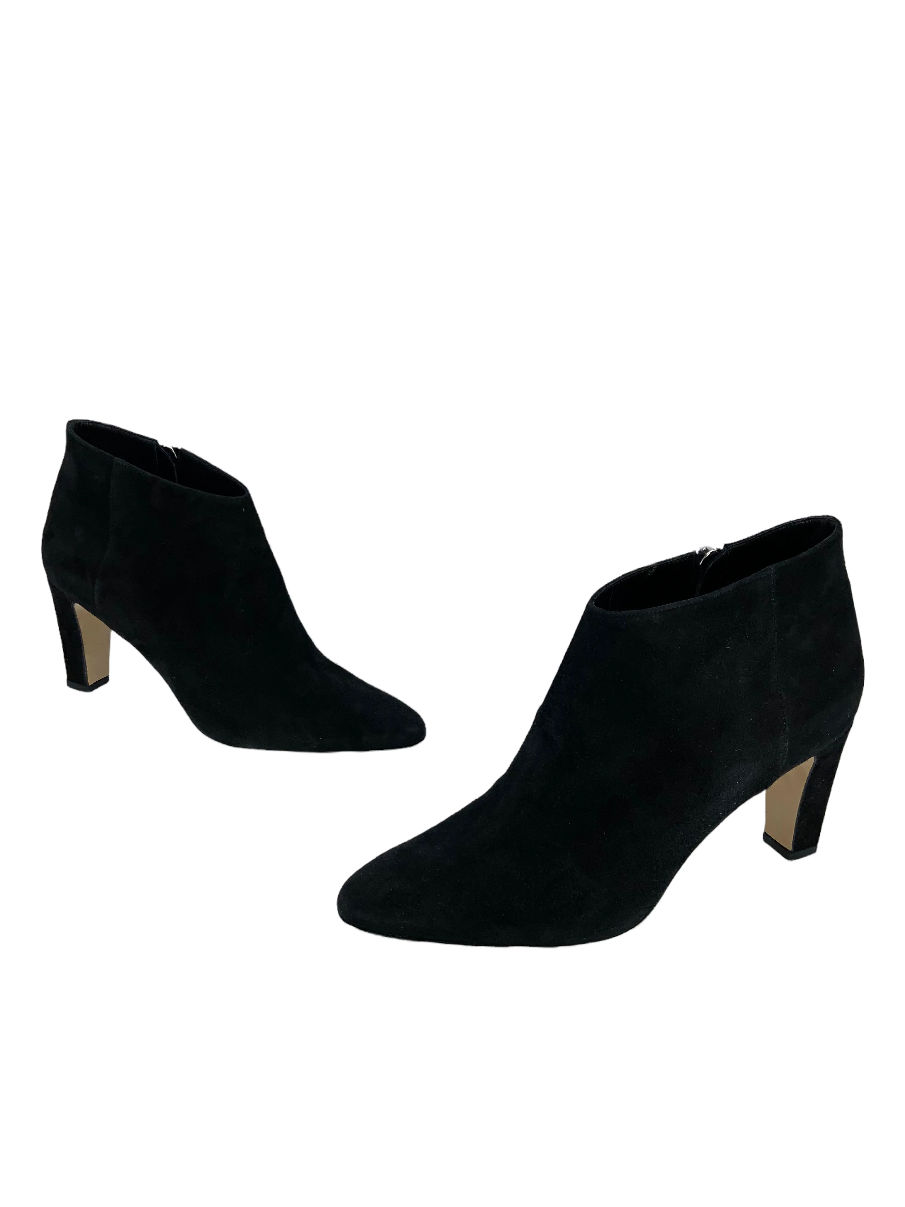 Manolo Blahnik Myconia Suede Ankle Boots Size 8